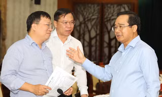 TPHCM rà soát cán bộ, xây phương án nhân sự cấp xã phường