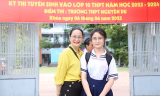 Nỗ lực đậu chuyên Văn, nữ sinh TPHCM làm một mạch 16 trang giấy 