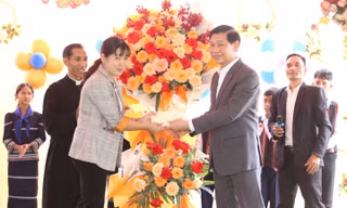 Chung vui với bà con Giáo sở Đăng Srỗn