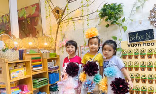 Trẻ mầm non sáng tạo với thời trang tái chế 