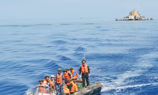Công đoàn viên chức Việt Nam thăm Trường Sa