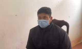 Đâm bạn nhậu 5 nhát chí mạng rồi bỏ trốn