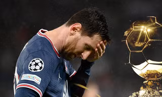 Lần đầu tiên kể từ năm 2005, Messi văng khỏi danh sách đề cử Quả bóng Vàng, nhưng Ronaldo thì có
