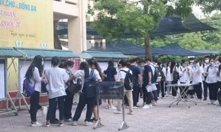 Hình ảnh teen Hà Nội trong ngày đầu tiên của kỳ thi tốt nghiệp THPT Quốc gia 2020