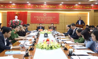 HĐND thành phố Bắc Giang họp lấy phiếu tín nhiệm 21 cán bộ.