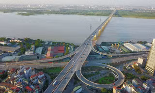 Cầu Vĩnh tuy. Ảnh: Hồng Vĩnh 