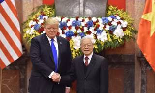 Tổng Bí thư, Chủ tịch nước Nguyễn Phú Trọng tiếp Tổng thống Mỹ Donald Trump hồi tháng 2/2019. Ảnh: VGP