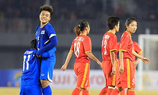Nước mắt bóng đá nữ