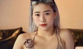 Phạm Như Phương cúi đầu xin lỗi vì phông bạt: 'Tôi hổ thẹn, đây là vết nhơ'