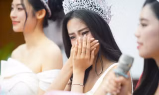 Hoa hậu Hà Trúc Linh về báo Tiền Phong: 'Từ nay chúng ta là người một nhà'