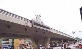 Sau hơn 5 năm sử dụng, những cây cầu triệu đô của Hà Nội sắp phải phá bỏ? Ảnh: T.Đảng