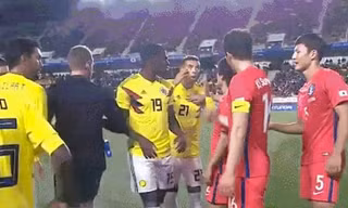 Edwin Cardona có hành vi phân biệt chủng tộc với cầu thủ Hàn Quốc.