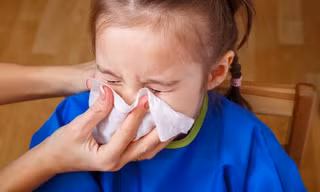 Mất thính giác nếu xì mũi như thế này