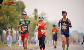 Hành trình giành HCV cự ly 42km giải Tiền Phong Marathon 2023 của nàng 9X 'nhỏ mà có võ'