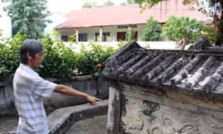 Giai thoại ngôi mộ hơn 200 tuổi, ai đi ngang cũng cúi chào ở Long An