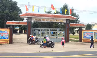15 học sinh ở Quảng Nam nhập viện cấp cứu sau khi ăn sữa chua