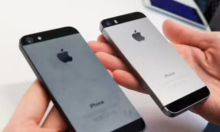 Phân biệt iPhone khóa mã và quốc tế
