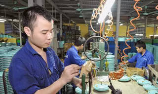 Làm gì thoát khỏi “màn tuyn, phích nước, bóng đèn”?
