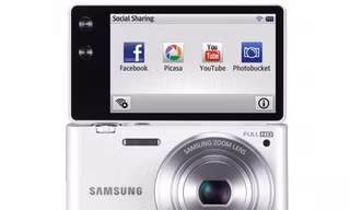 Máy ảnh Samsung điều khiển bằng cử chỉ, kết nối mạng