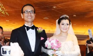 Nữ ca sĩ Selina rơi nước mắt trong đám cưới