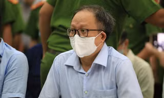 Cựu phó Bí thư Thành ủy TPHCM - bị cáo Tất Thành Cang tại phiên tòa.