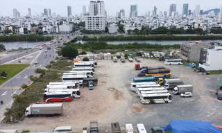 Nha Trang 'loạn' bãi trông giữ xe tự phát 