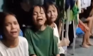 Hay tin thầy chuyển trường, học sinh miền núi Quảng Ngãi khóc như mưa