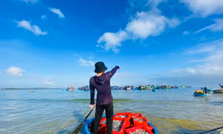 Bình minh nơi chợ cá độc nhất vô nhị ở Quảng Ngãi
