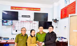 Nhặt được ví có tài sản trị giá 500 triệu đồng, nam kỹ sư trả lại người đánh rơi