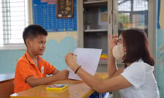 Cô giáo trường chuyên biệt: 'Hạnh phúc của cô là thấy các em hoà nhập, trưởng thành'