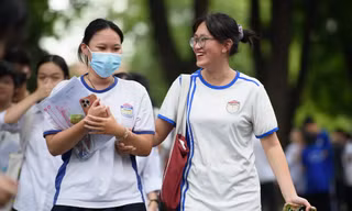  Giáo viên Tiếng Anh nhận định 'sẽ không có mưa điểm 10'