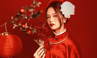 Thiếu nữ Hải Dương xúng xính sắc đỏ đón Xuân Nhâm Dần