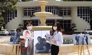 Ấn tượng triển lãm ảnh về mẹ của sinh viên Báo chí