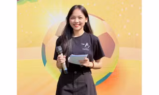 Thành tích học tập tốt giúp nữ sinh trường Nhân văn có thêm thu nhập