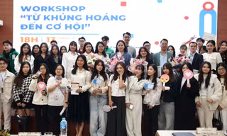 Workshop ‘Từ khủng hoảng đến cơ hội’ - Nơi sinh viên làm chủ sân chơi truyền thông