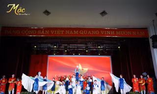 Sinh viên trường Báo cháy hết mình với 'Đêm mùa Đông #2: Mộc'