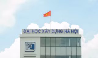 Về trường 'Xây' những ngày mùa hạ vắng bóng sinh viên