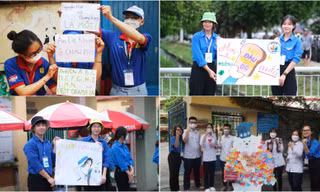 Ấn tượng với cách cổ động độc đáo của sinh viên tình nguyện trong kỳ thi tốt nghiệp THPT 2022