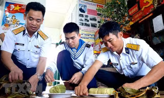 Những hình ảnh Tết đến với người lính trên nhà giàn DK1