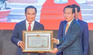 Chủ tịch nước Võ Văn Thưởng trao Huân chương Hồ Chí Minh tặng tỉnh Long An 