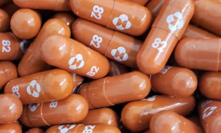 Hình ảnh thuốc viên dành cho bệnh nhân COVID-19 thể nhẹ và trung bình của Merck
