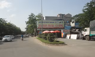 Nút cổ chai tại đường Nguyễn Văn Huyên