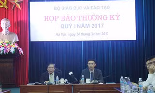 Thứ trưởng Bùi Văn Ga chủ trì cuộc họp báo
