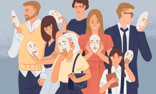 Cách phát hiện sớm đối phương xấu tính và giả tạo, kẻo thân thiết nhầm người