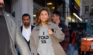 Đây chính là chiếc áo phông "hot" nhất hiện nay nhờ sự lăng xê của Zendaya