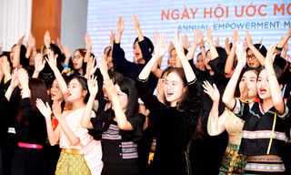 Tuyên dương 49 nữ sinh dân tộc thiểu số vượt khó học giỏi 
