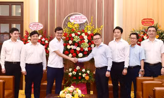Bí thư thứ nhất Trung ương Đoàn chúc mừng Báo Nhân Dân, Thông tấn xã Việt Nam, Ban Tuyên giáo và Dân vận Trung ương 