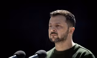Tổng thống Ukraine Zelensky thăm 'chảo lửa' Kharkiv