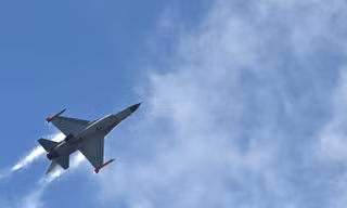 Máy bay chiến đấu F-16 xuất hiện trên bầu trời Ukraine