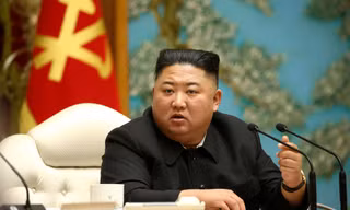 Triều Tiên phát hiện ca mắc COVID-19 đầu tiên, ông Kim Jong-un họp khẩn